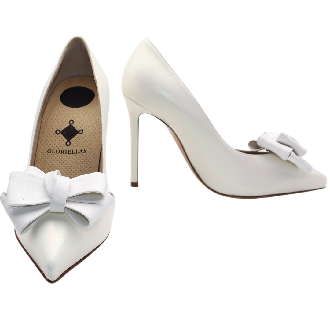 Gloriellas Schuhclip White Party weie Schleife aus veganem Leder mit weißen High Heels