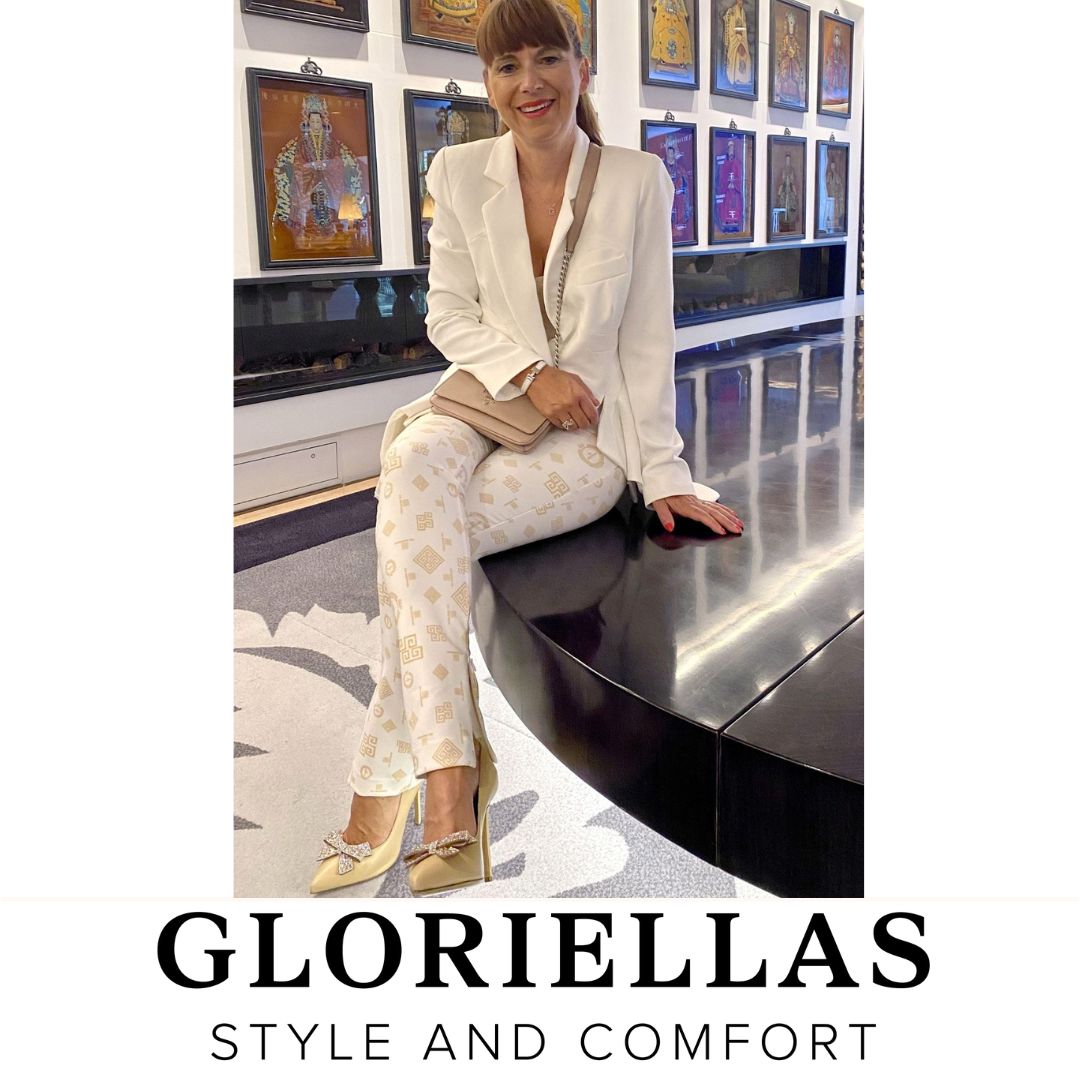 Gloriellas Schuhclips Catwalk Princess Schuhaccessoire in Schleifenform mit Glitzersteinen und beigen High Heels