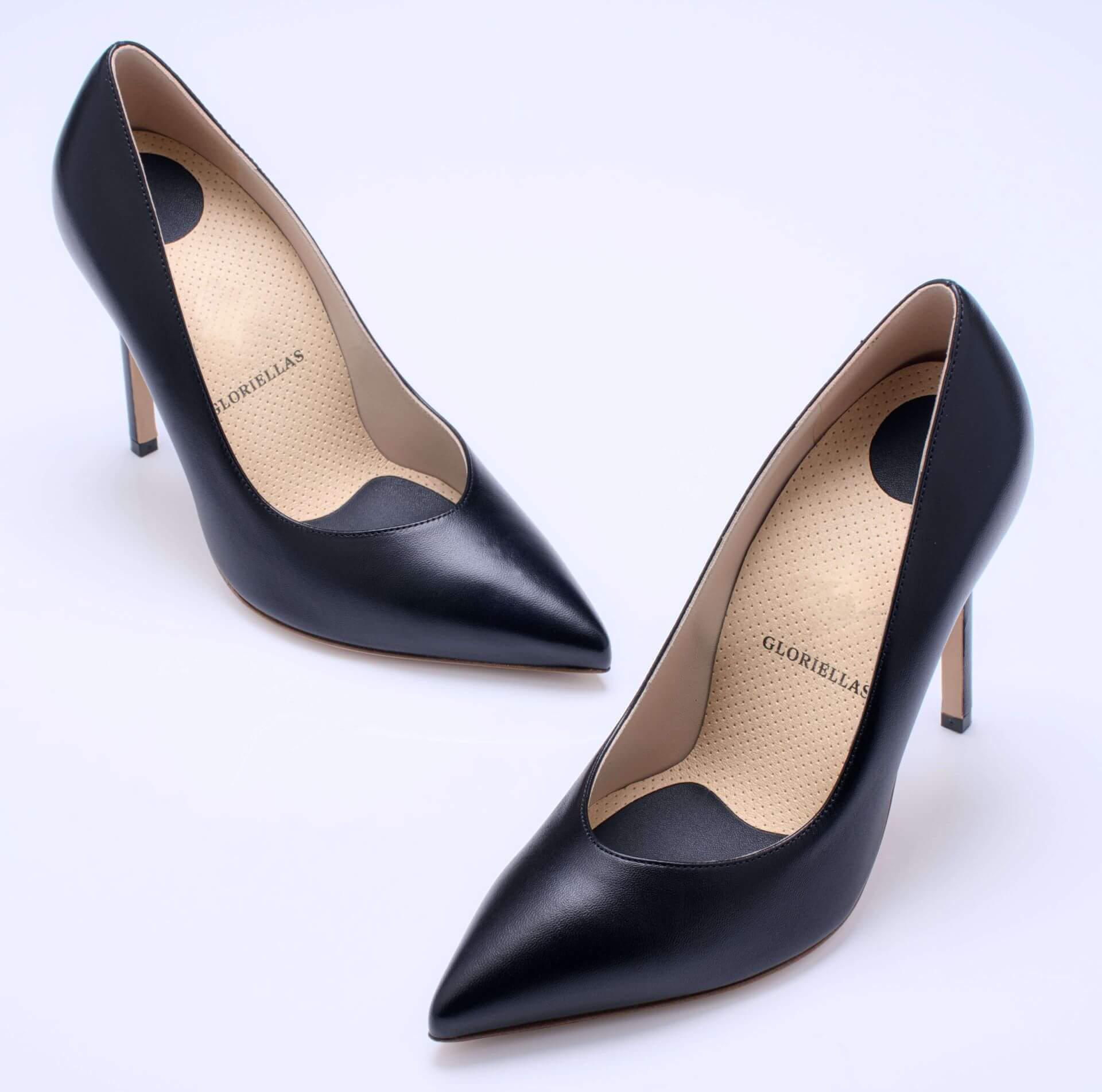 Sandro Vicari footwear: the epitome of elegance and femininity - Italian  Shoes