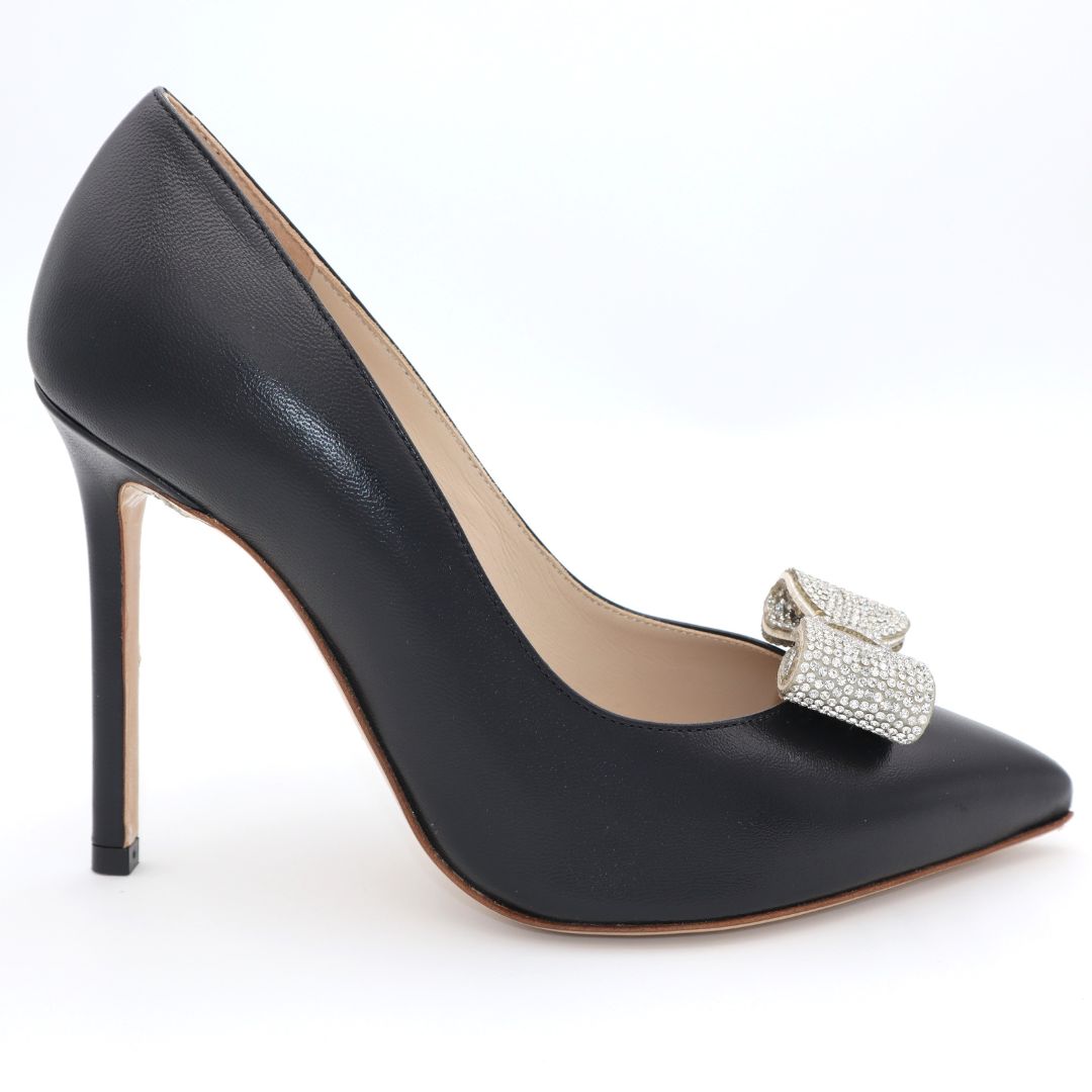 Gloriellas Schuhclips Glam Diva silberne Glitzerschleife Schuhaccessoire mit schwarzen Pumps