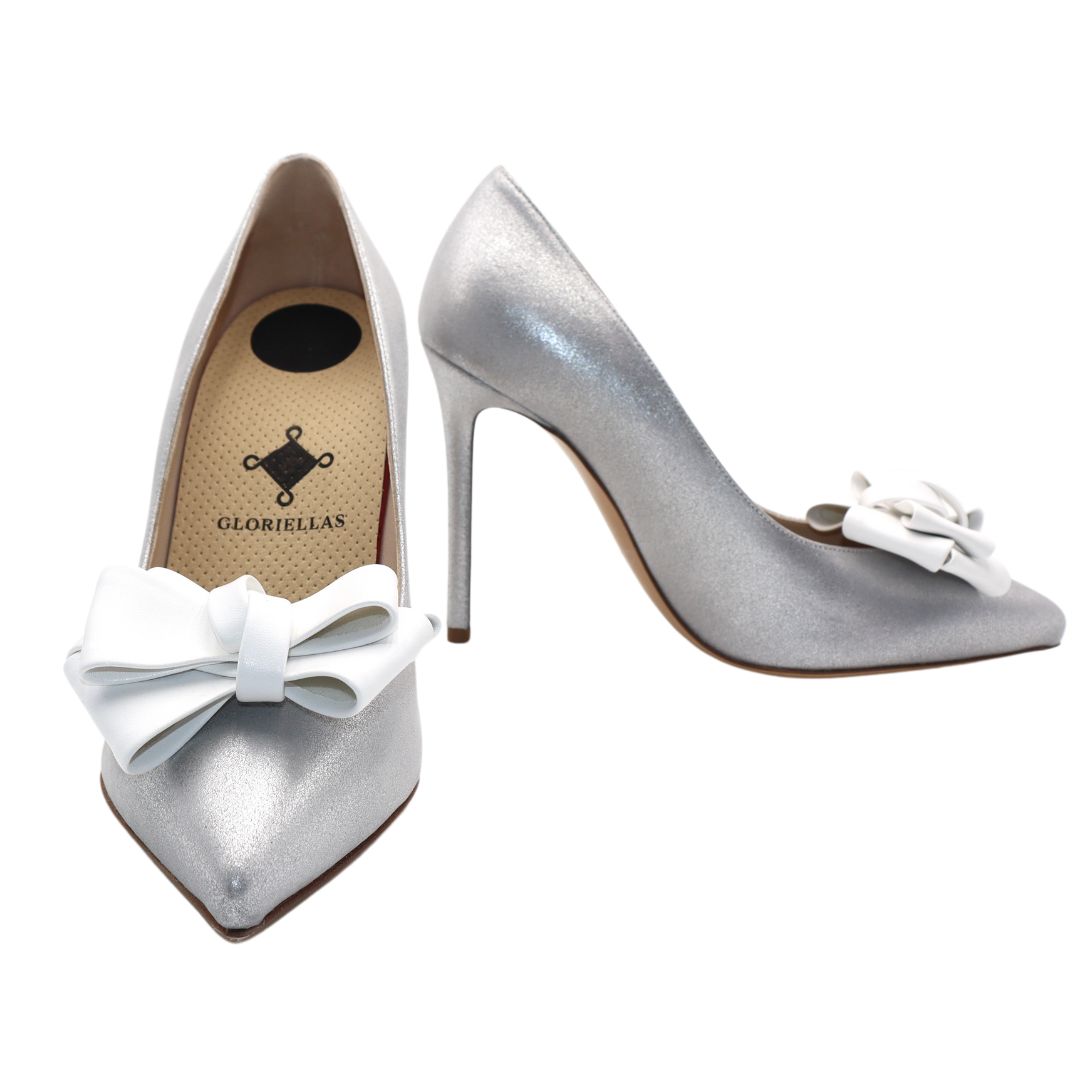 Gloriellas Schuhclip White Party weie Schleife aus veganem Leder mit silbernen High Heels